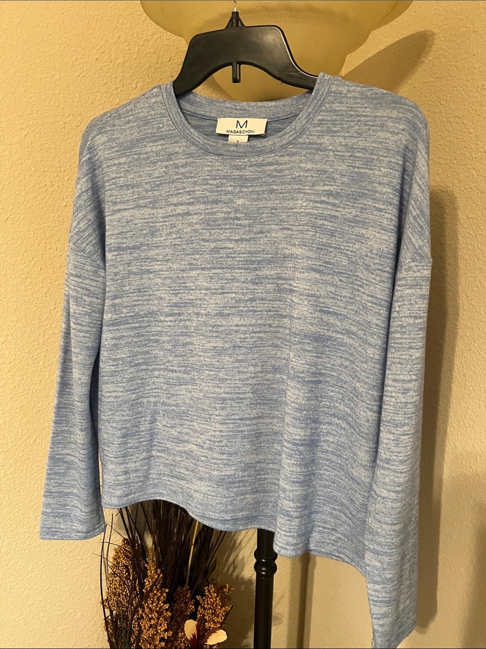 Magaschoni Heathered Light Blue Long-Sleeve Crewneck Top